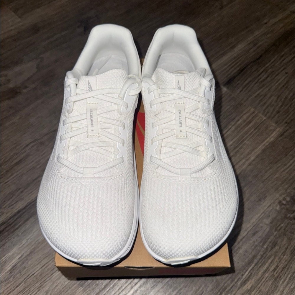 Altra Escalante 4 White Sneakers